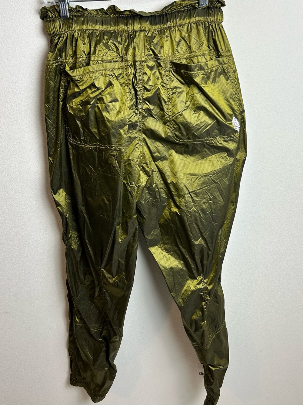 FP Movement Metallic Olive Green Pull-On Cargo Joggers Reflective Trim S - Picture 10 of 15